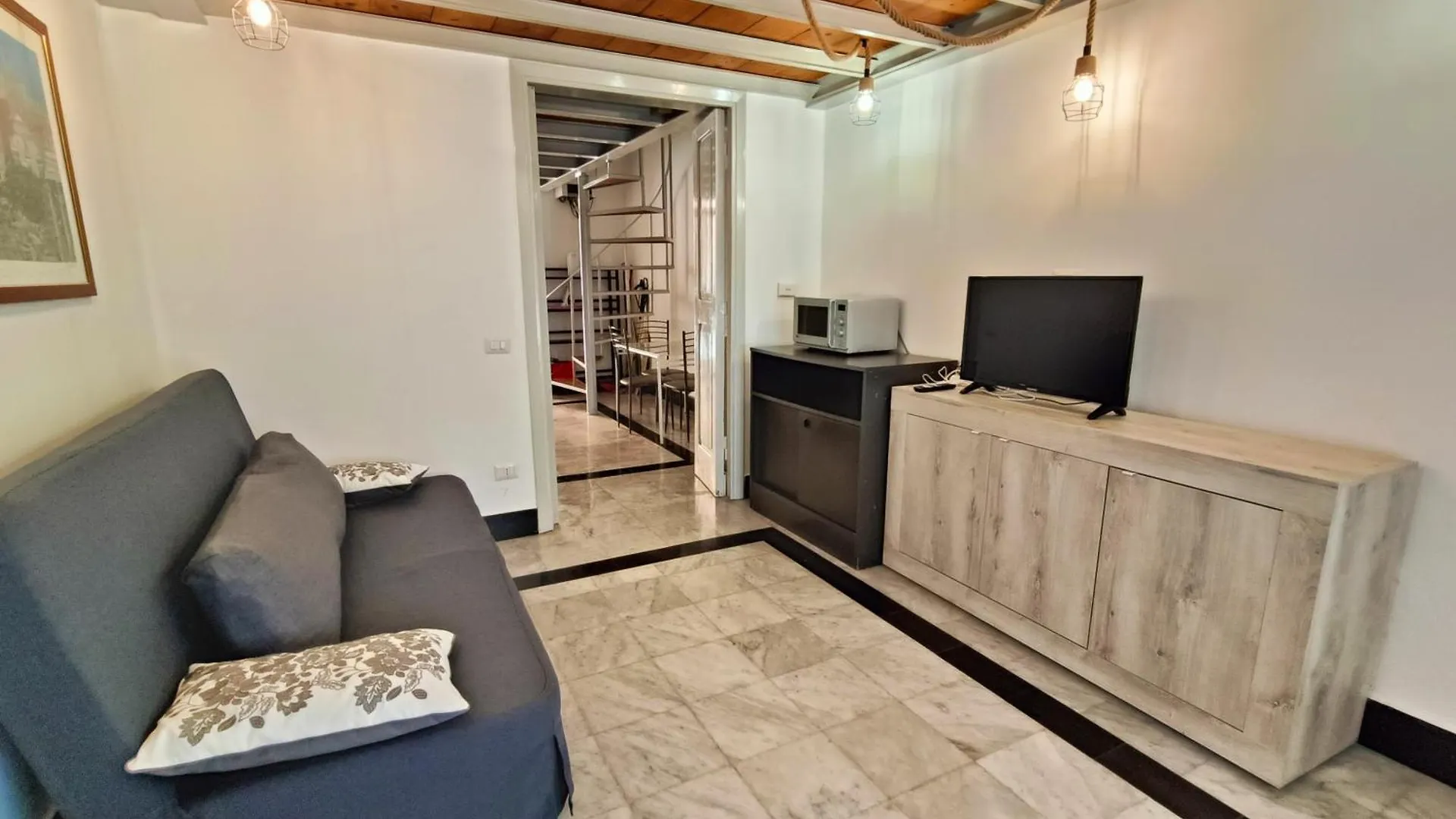 Sanniti' Home Rome